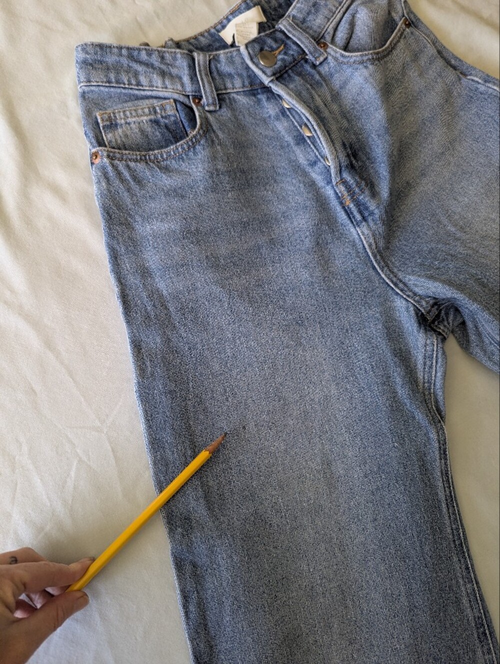 *3 For $15* H&M High Waisted Button Front Jeans - Picture 9 of 9
